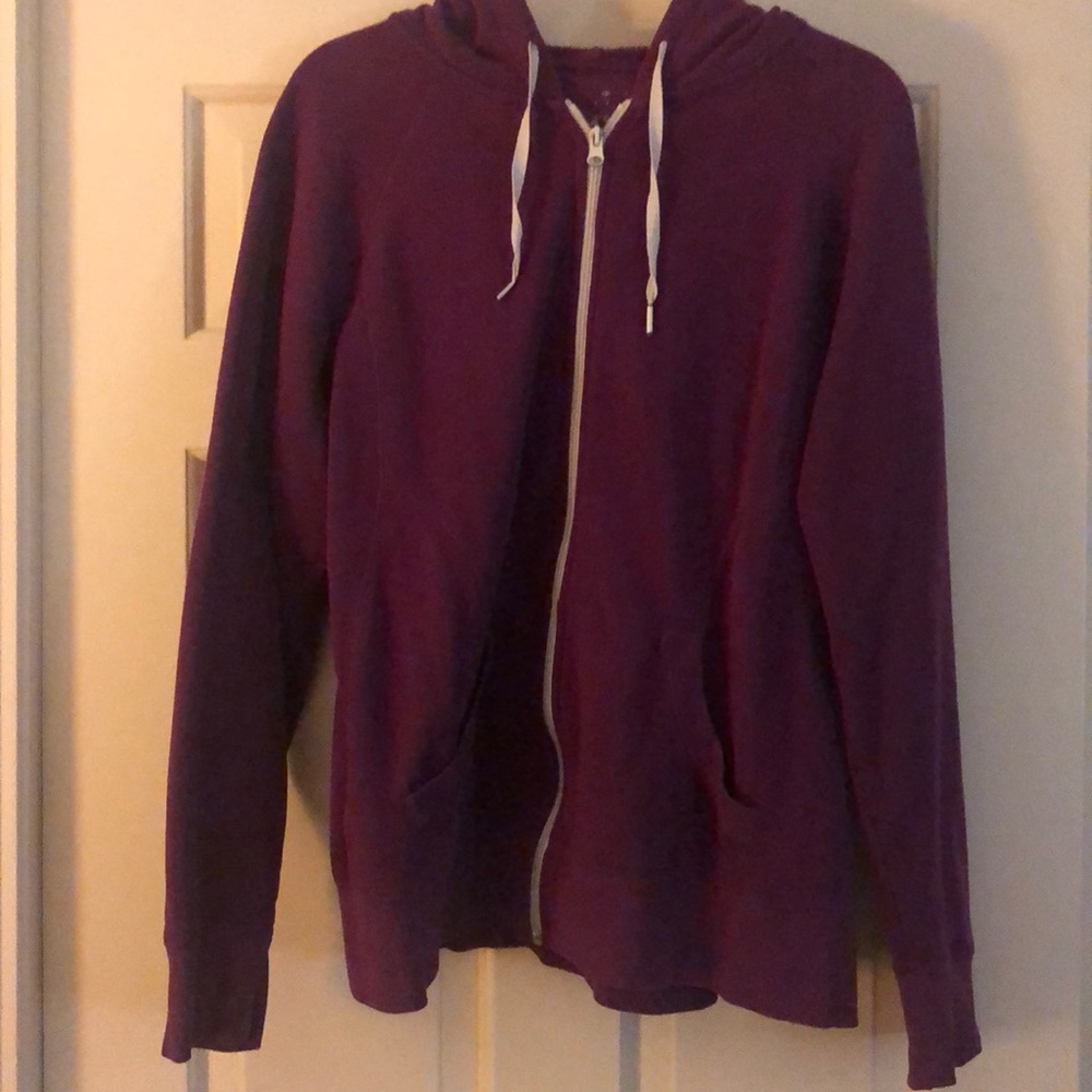 Women’s Tek Gear Zippered sweatshirt